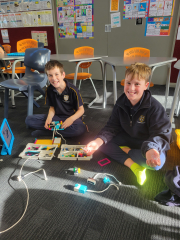 Room 19 goes full robo-brick mode!